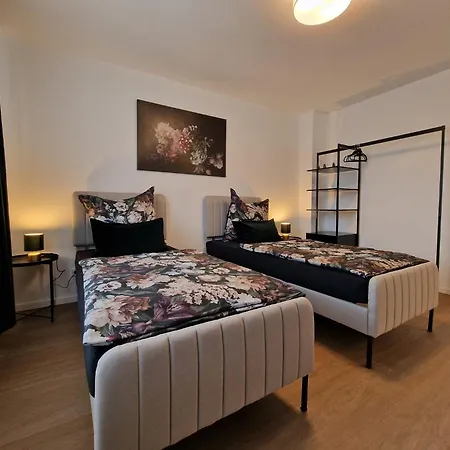 Zentral & Schick - Nahe Dusseldorf Apartament Duisburg